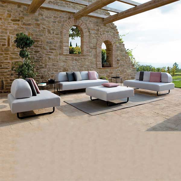Fully Upholstered Outdoor Furniture - Sofa Set - Sapra 