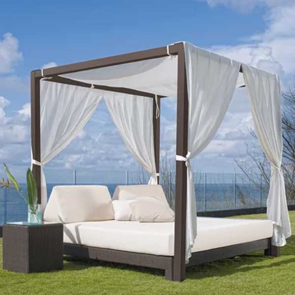 Outdoor Furniture - Day Bed - Luxury