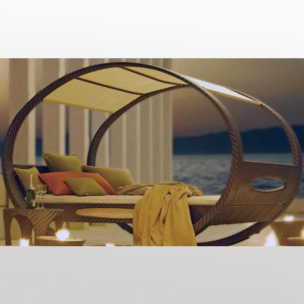 Outdoor Wicker Rocking Day Bed - Canopy